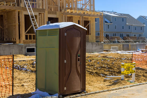 Portable Toilet Options We Offer in Bridgeport, NY